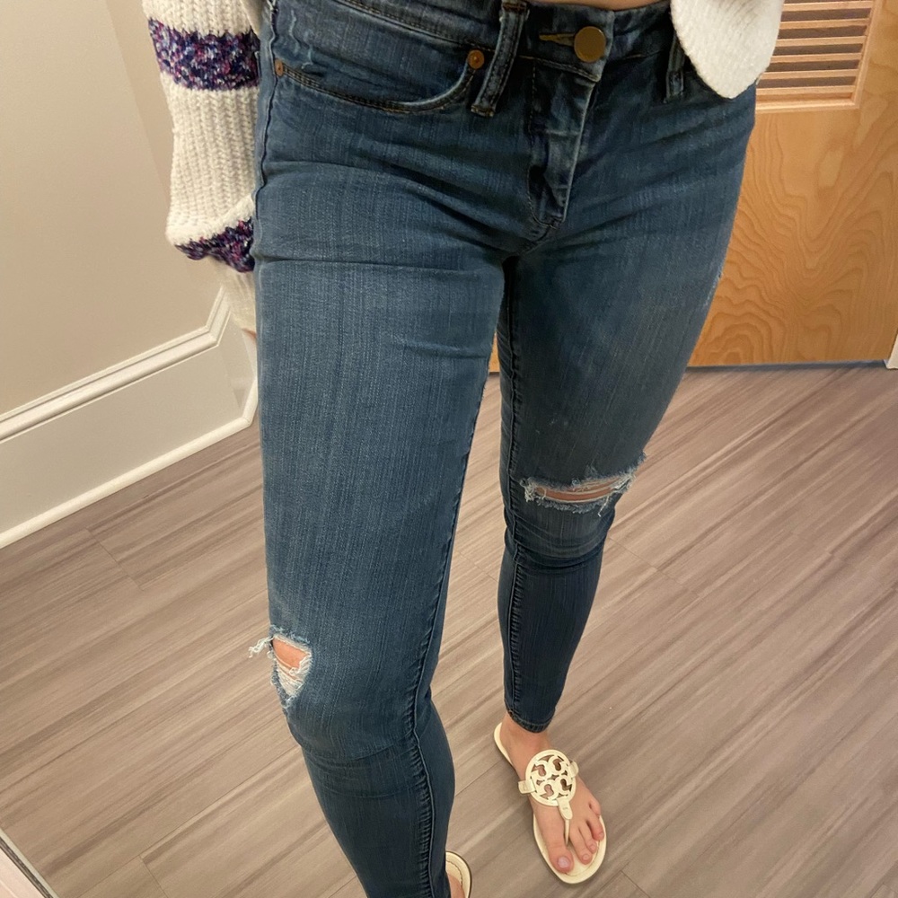Blanknyc skinny classique jeans with light distressing